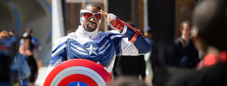 Sam Wilson als Captain America komt naar Disneyland Paris bij Avengers Campus