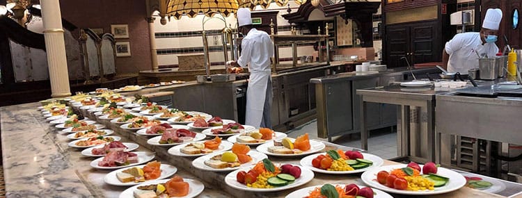 Buffetrestaurants in Disneyland Paris tijdelijk met tafelservice en bediening