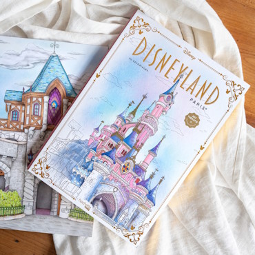 Disneyland Paris kleurboek Hachette Art Thérapie met 90 nieuwe illustraties op 112 pagina's